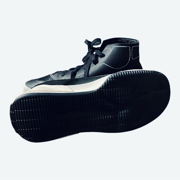 Adidas Stella McCartney Treino Black and White Sneakers Modern Athletic Style - Picture 5 of 9